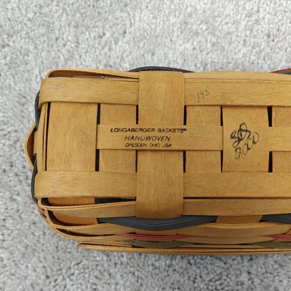 Vintage Longaberger 2000 traditional cracker basket